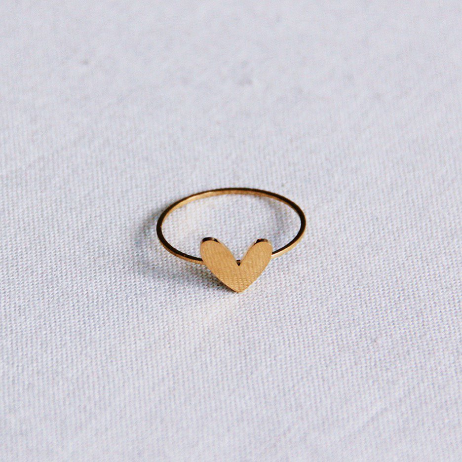 BAZOU minimalistische ring met hartje - goud