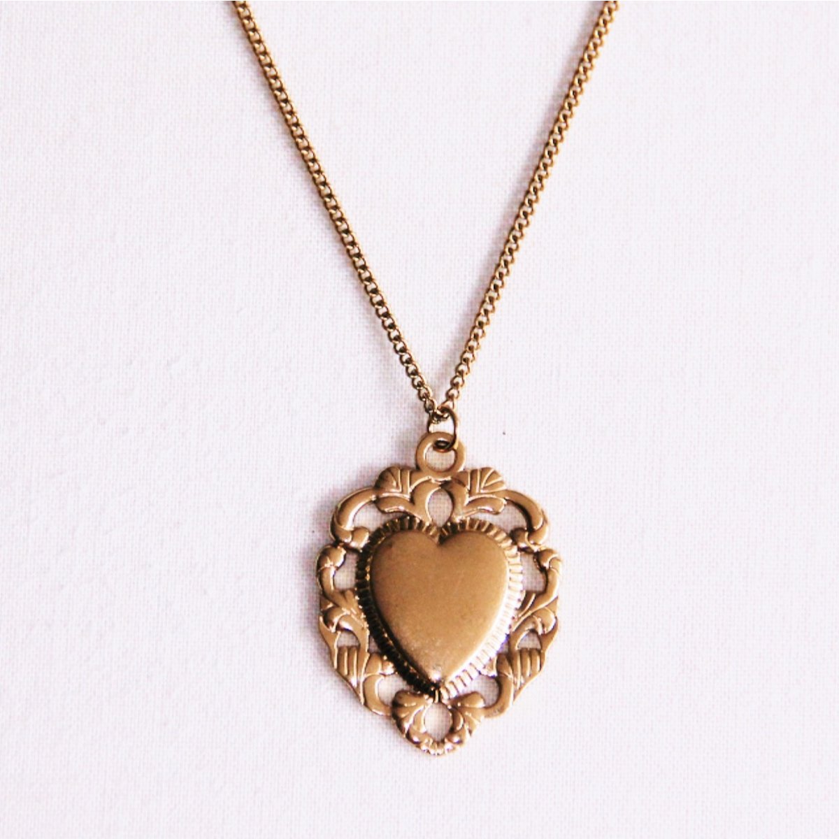 BAZOU ketting Fine link chain with baroque heart