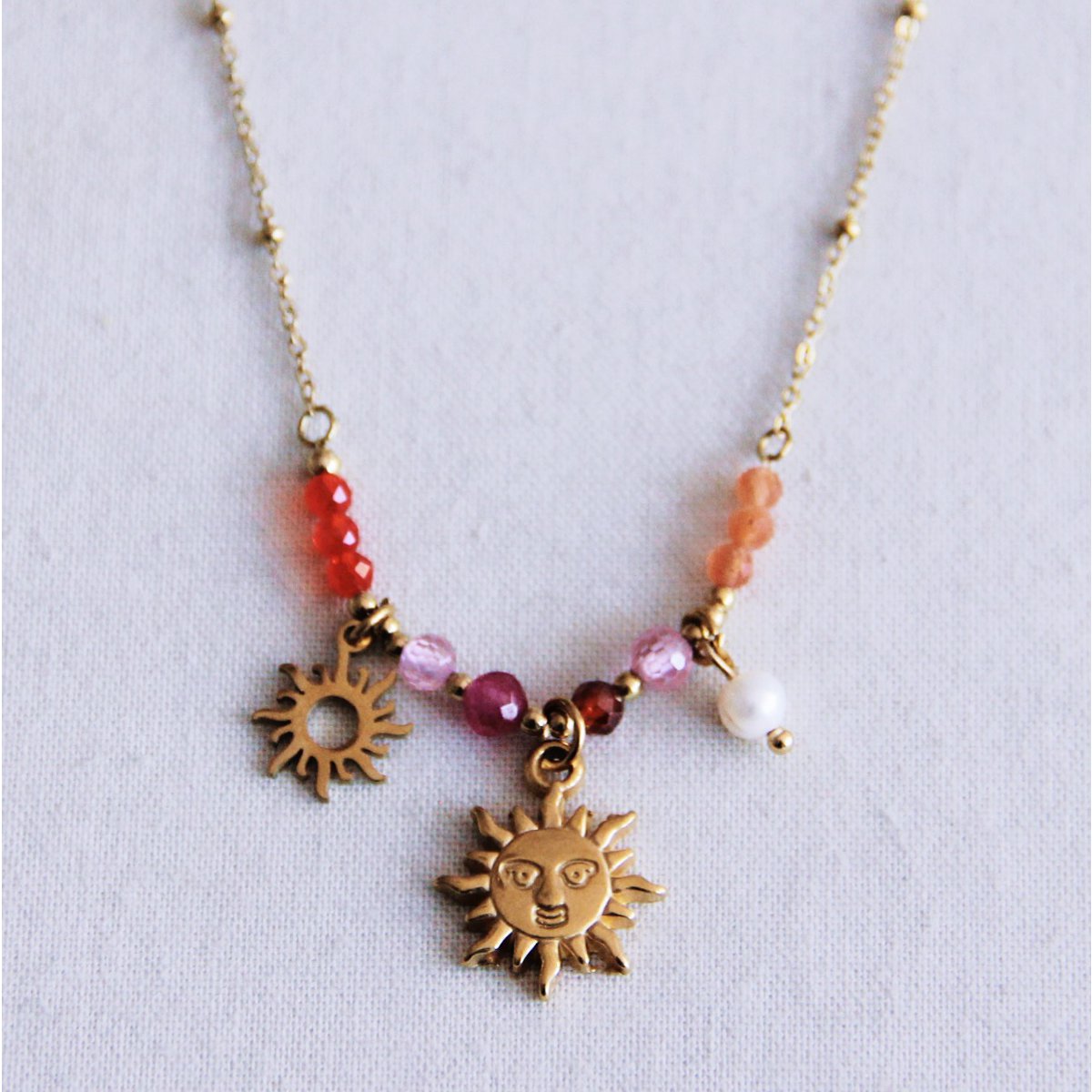 BAZOU RVS Fijne ketting met facetten, parel en zonnekarme