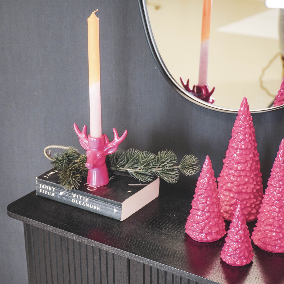 Ornament - Kerstboom - Keramiek - Neon Roze - 9x9x20cm