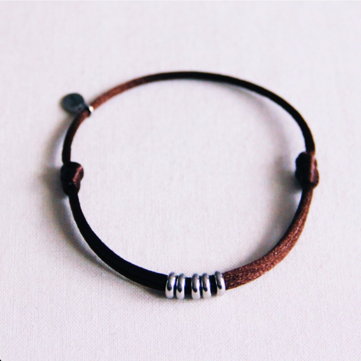 BAZOU Satin bracelet with rings – dark brown/silver