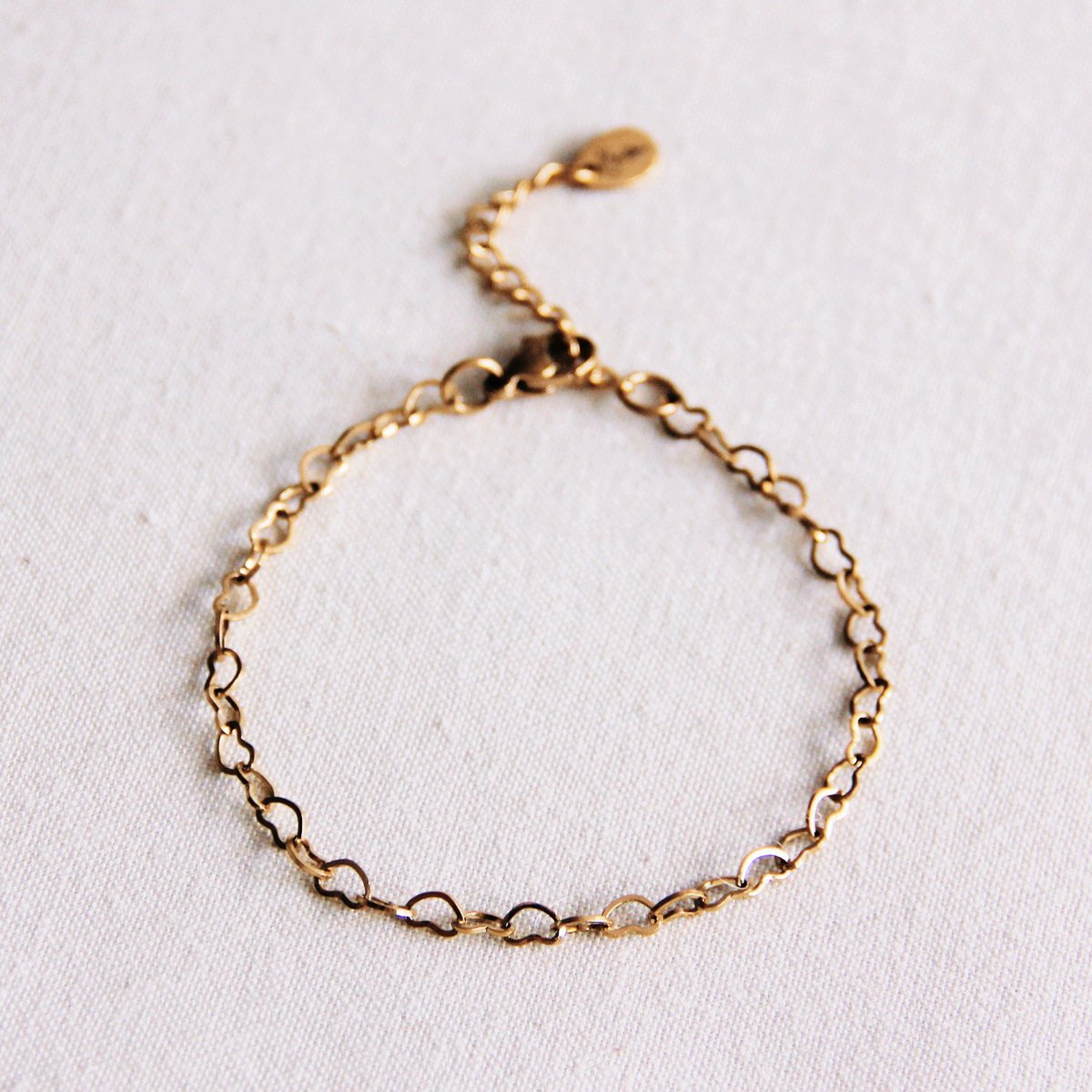 BAZOU RVS Fijne hartvormige schakelarmband