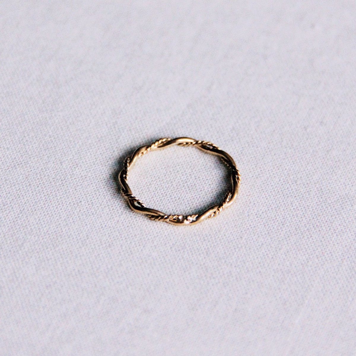 BAZOU Roestvrijstalen minimalistische gevlochten ring - goud