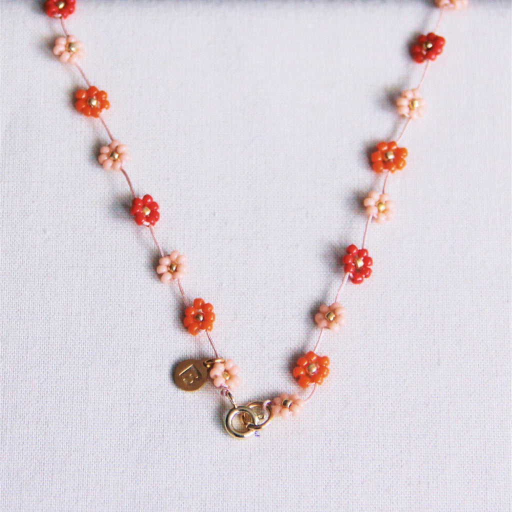 BAZOU RVS ketting met madeliefjesbloem – Mix rood/roze