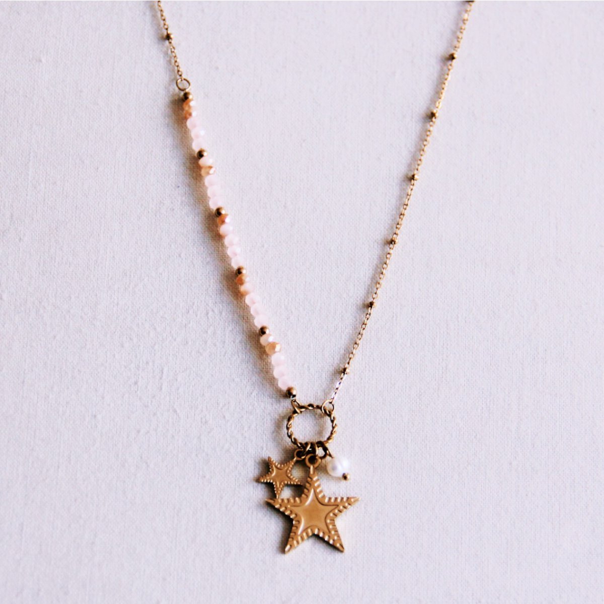 BAZOU Ballchain met facetten en sterbedels - perzik/goud