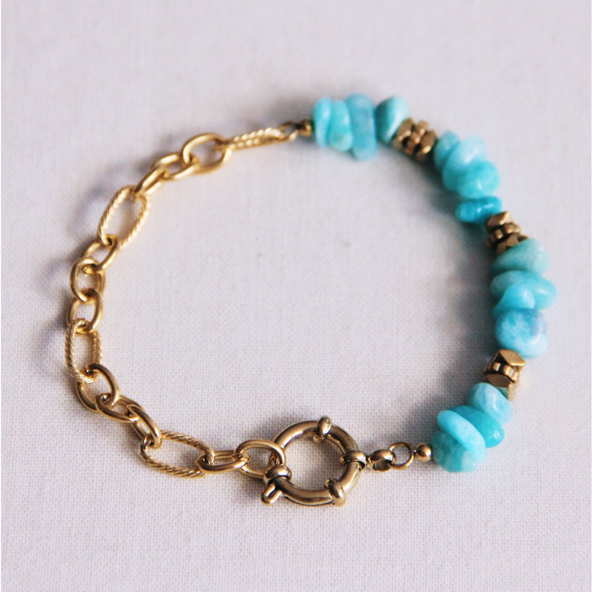 D -keten armband met chip edelstenen en ronde sluiting - mint