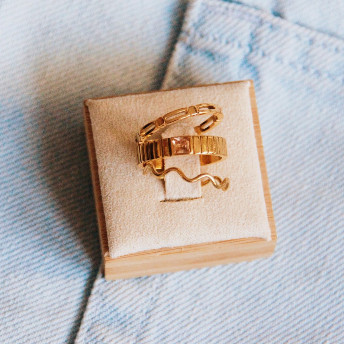 BAZOU R609: RVS minimalistische ring met blokjes - goud