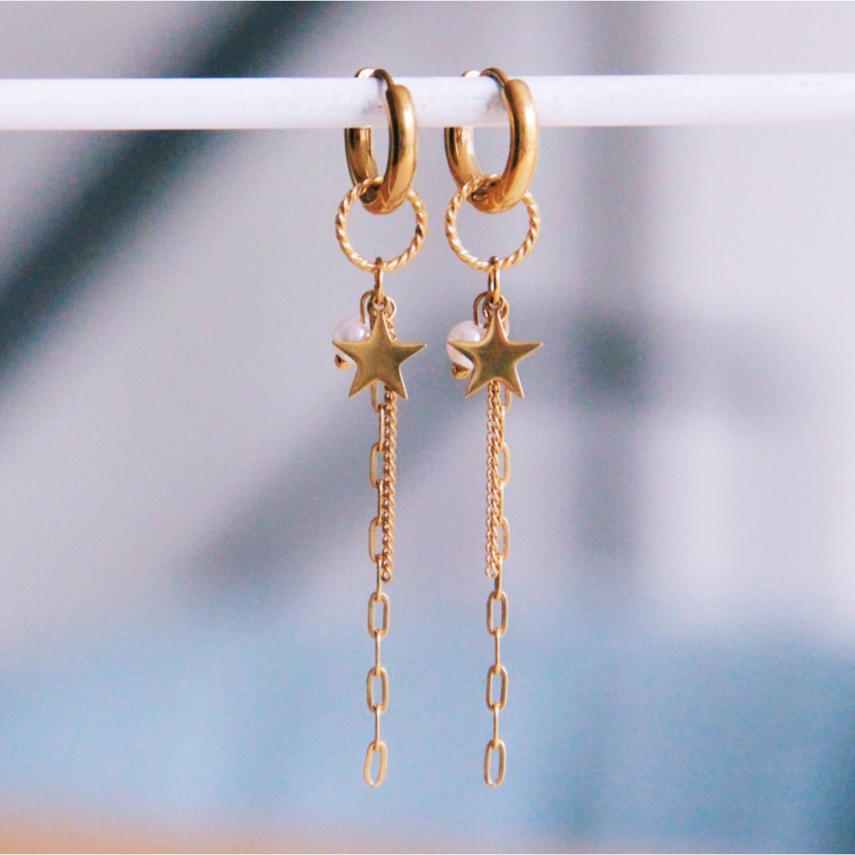 BAZOU oorringen met ster, parel en kettingen - goud