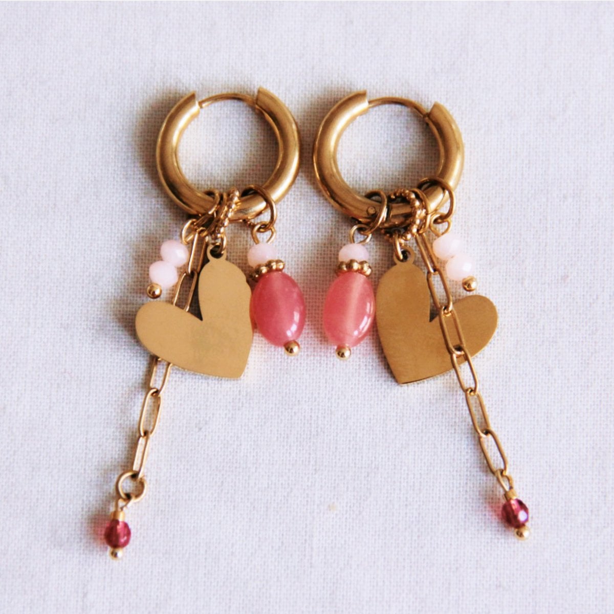 BAZOU Stainless steel wide hoop earrings with heart, d-chain and facets - coral/nude