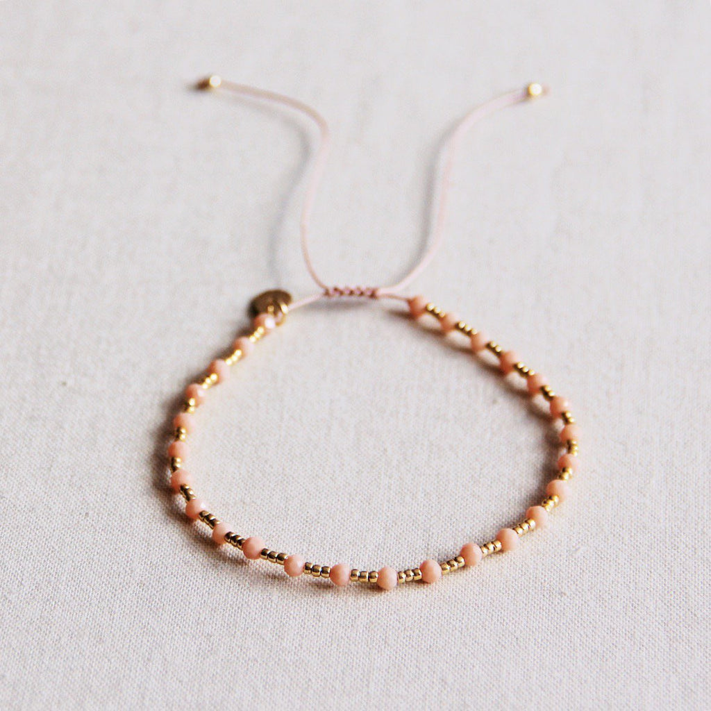 BAZOU Edelsteen armband met vergulde miyuki – perzik