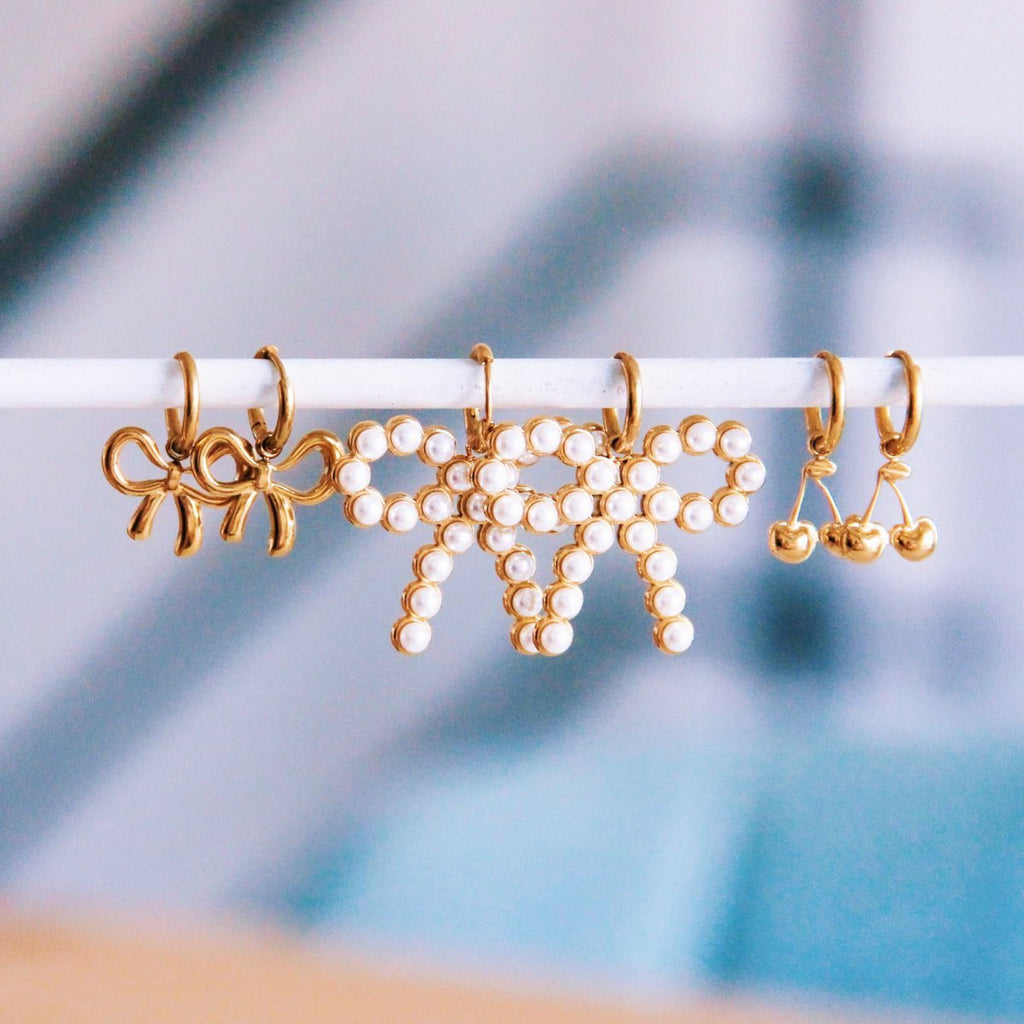 BAZOU Roestvrijstalen hoepel oorbellen met boog