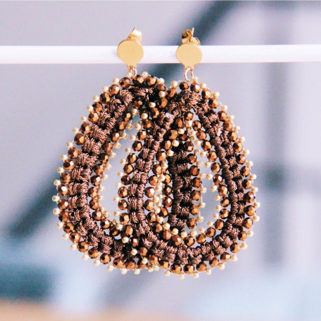 BAZOU Statement earring woven facet drop - brown