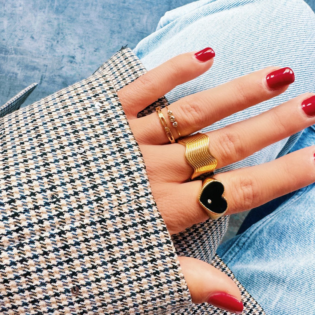 Ring met vierkante kristalsteen - rood