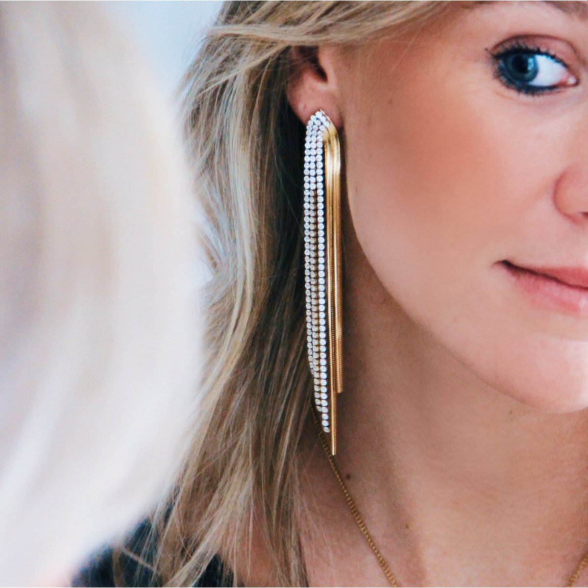 BAZOU Waterval oorbellen met zirkonia - goud