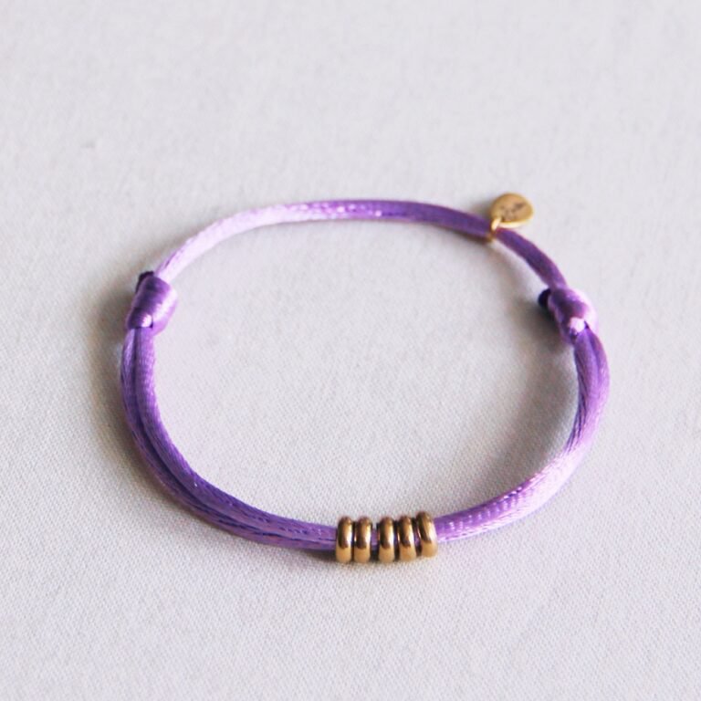 BAZOU Satijnen armband met ringen – lila/goud