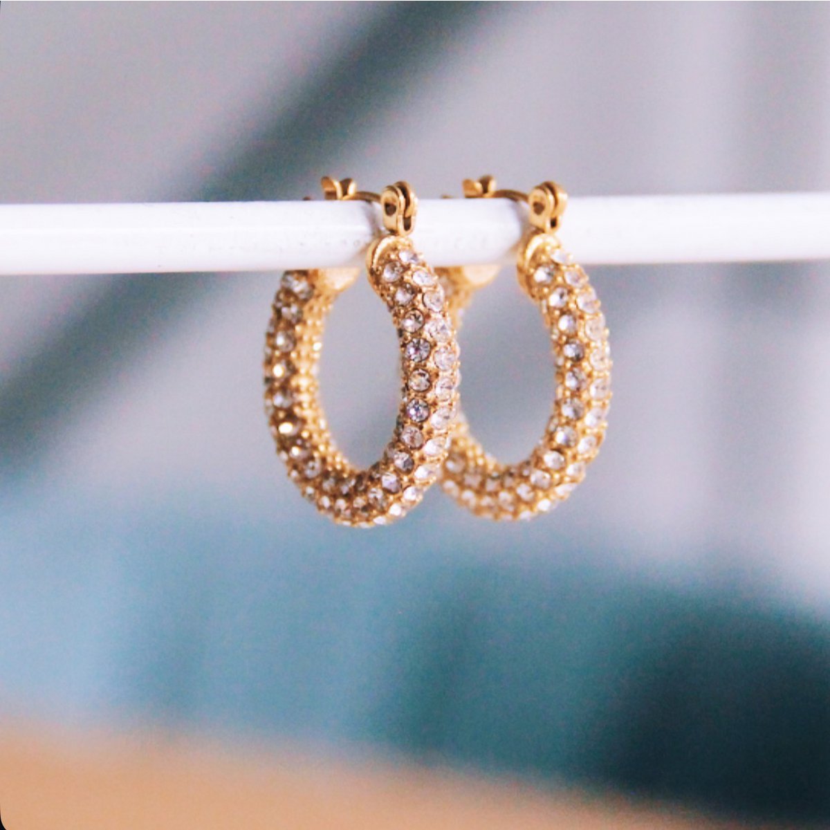 BAZOU RVS oorbel 23mm 'kristal' - goud