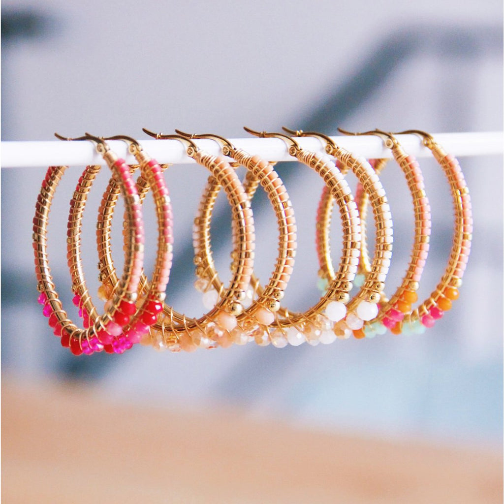 BAZOU Round Hoop -oorbellen met facetten en Miyukis - Peach