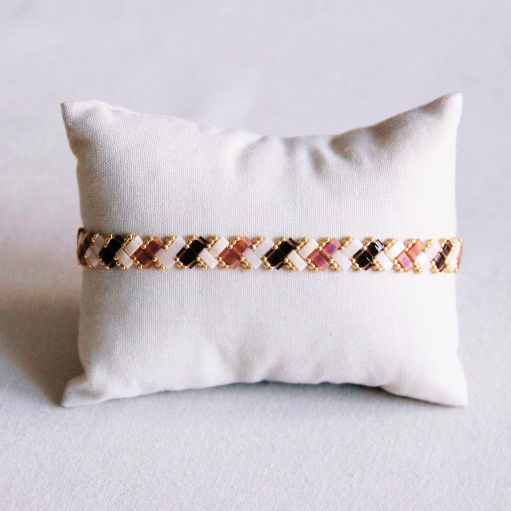 BAZOU Gevlochten Tila Bead -armband - Naaktkleuren