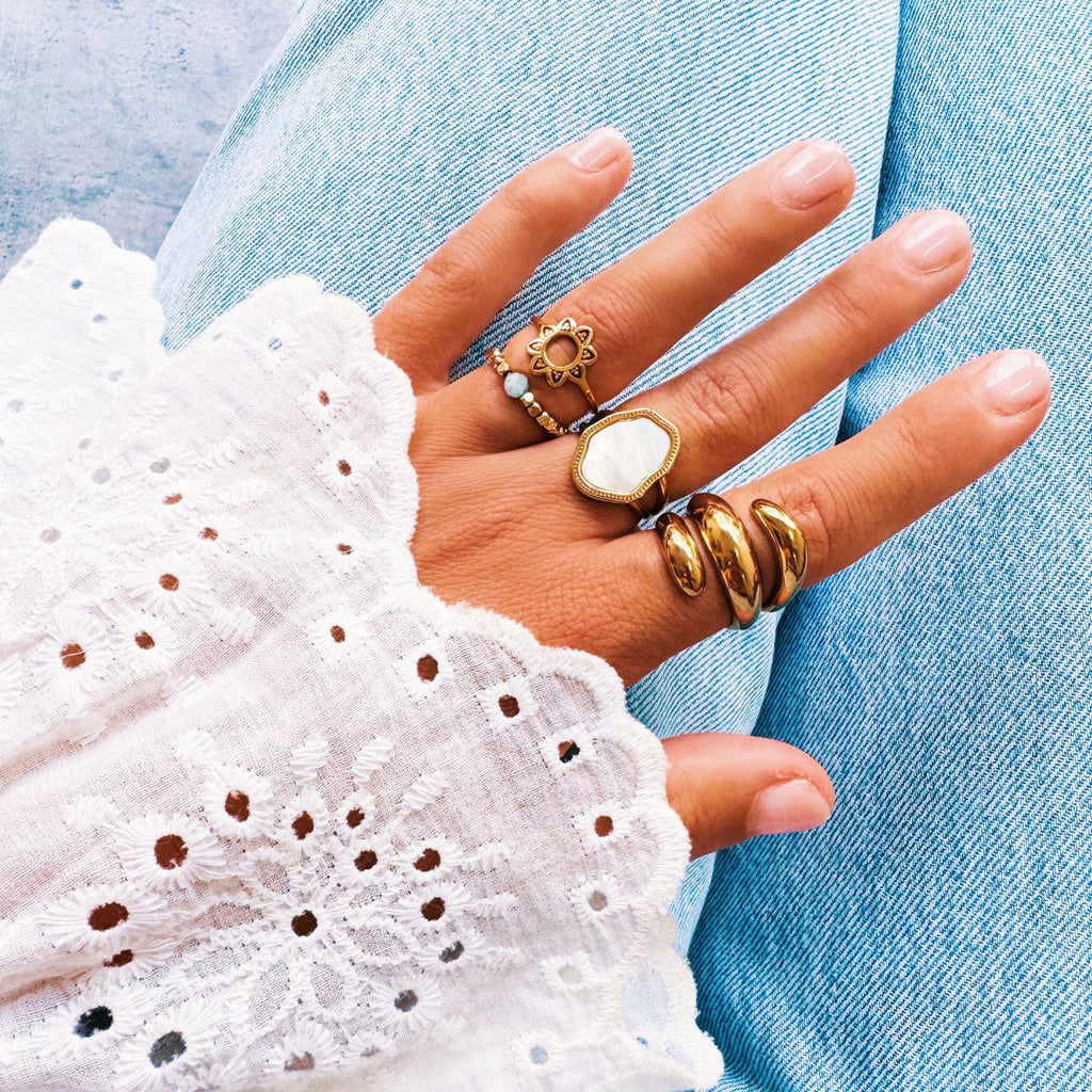 Statement ring met ovale steen - parelmoer