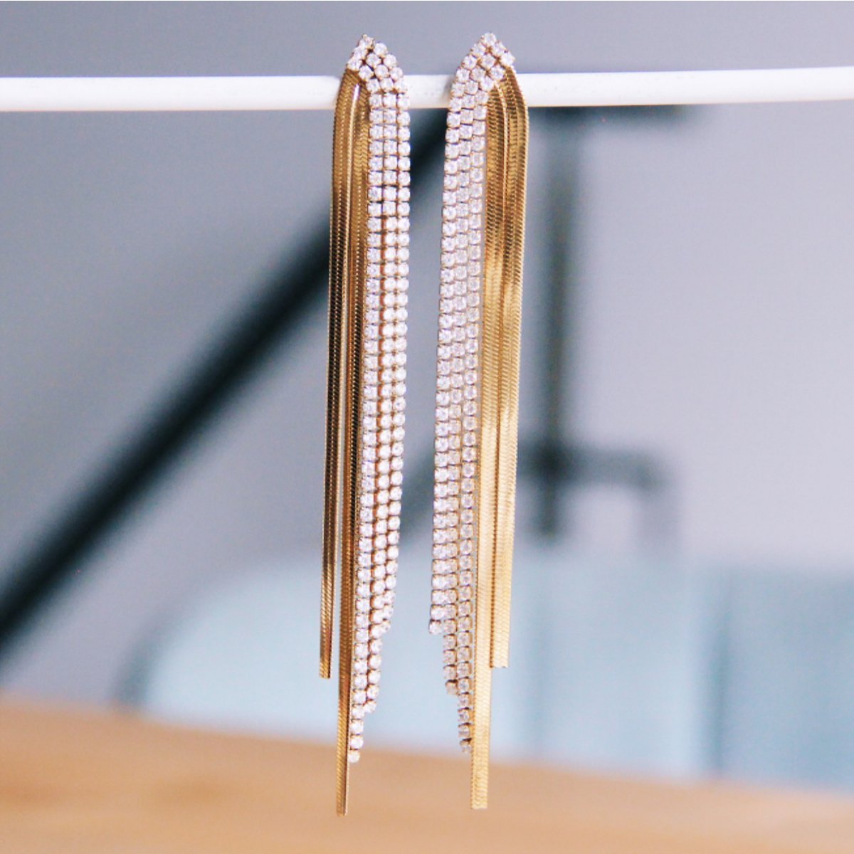 BAZOU Waterval oorbellen met zirkonia - goud