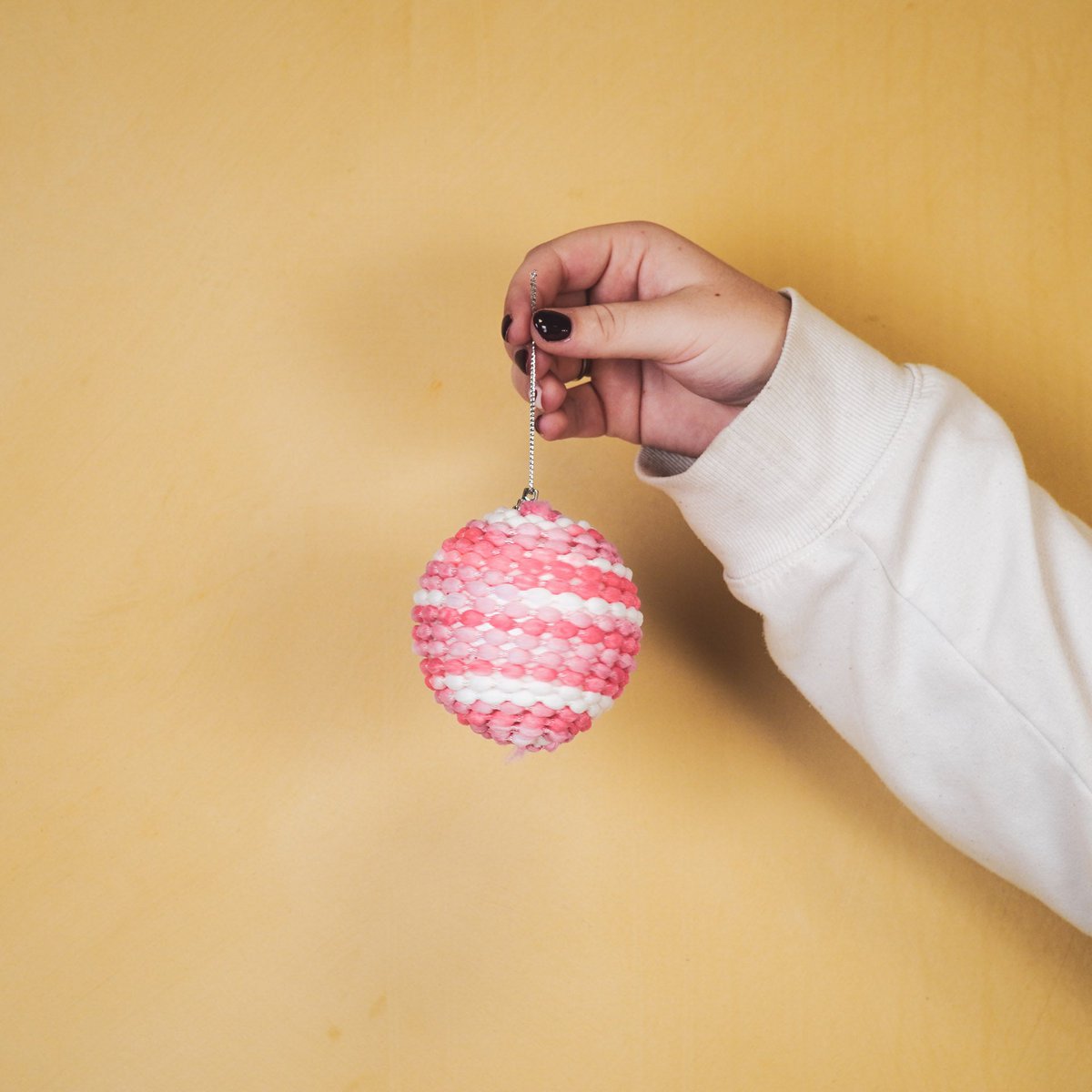 Kersthangers- Kerstballen- Schuim- Neon Roze -S3- 8cm