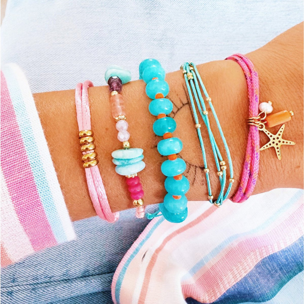 Satijnen armband met edelstenen, chips en goudkleurige details - lichtroze/mint