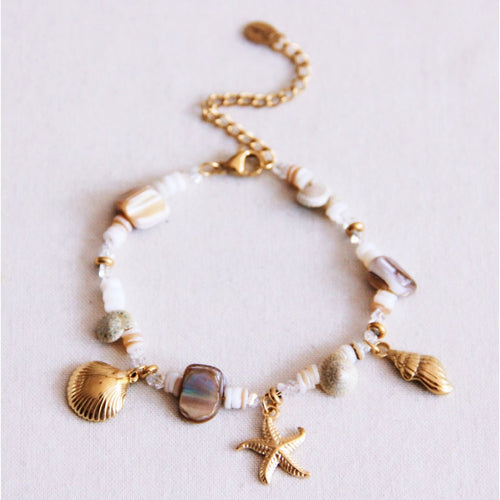 BAZOU RVS armband gemaakt van shell -kralen en charmes