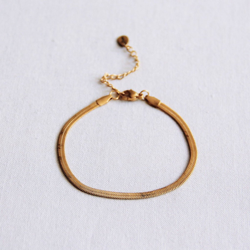 BAZOU Stalen armband “platte slang” - goud